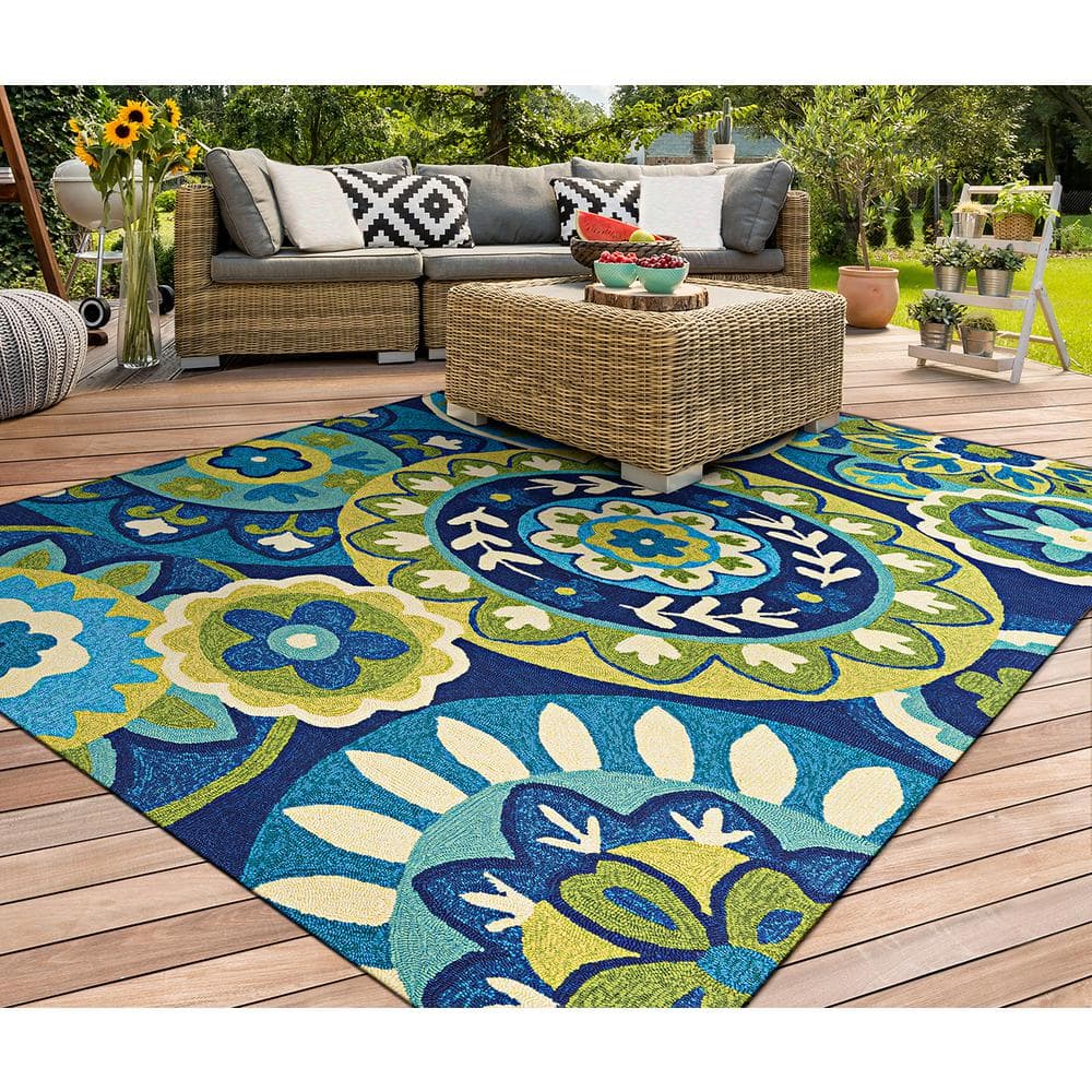 Handmade Blue Floral Synthetic Rectangular Rug, 5'6" x 8'