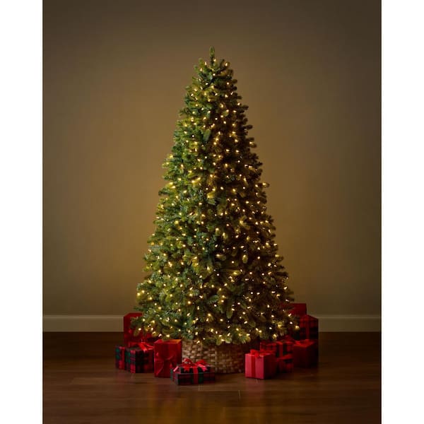 7.5 ft Willow Creek Spruce LED Pre-Lit Artificial Christmas Tree T13