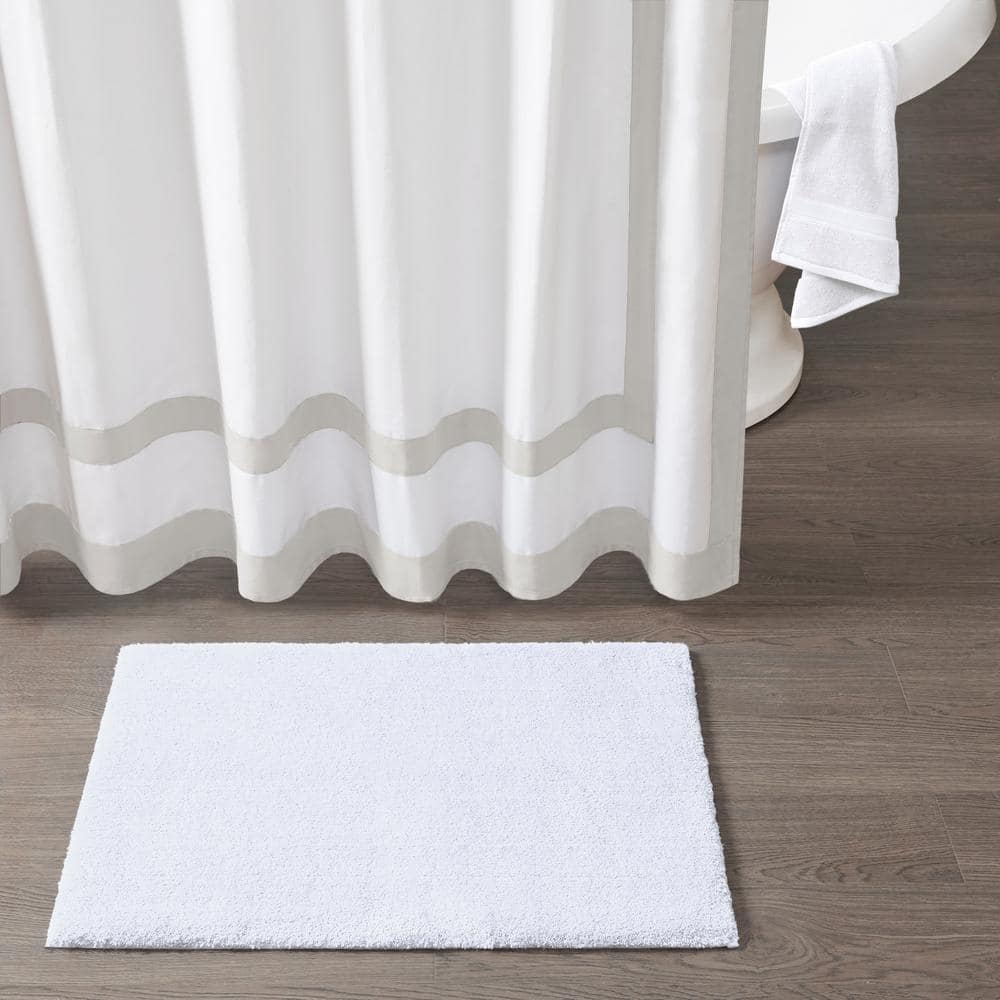 MADISON PARK Signature Marshmallow White 20 in. x 30 in. Bath Rug MPS72-162