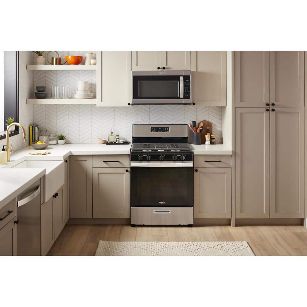 Whirlpool 30" Stainless Steel Freestanding Gas Range with 5 Burners