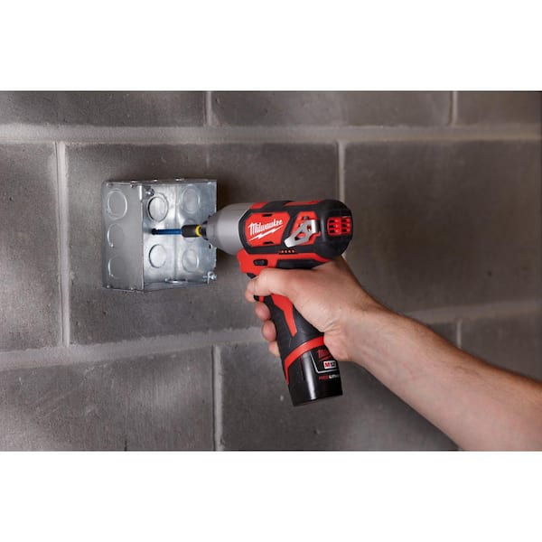 Milwaukee - M12 12V Lithium-Ion Cordless 1/4 in. Impact Driver Kit W/(2) 1.5Ah Batteries, Charger & Case