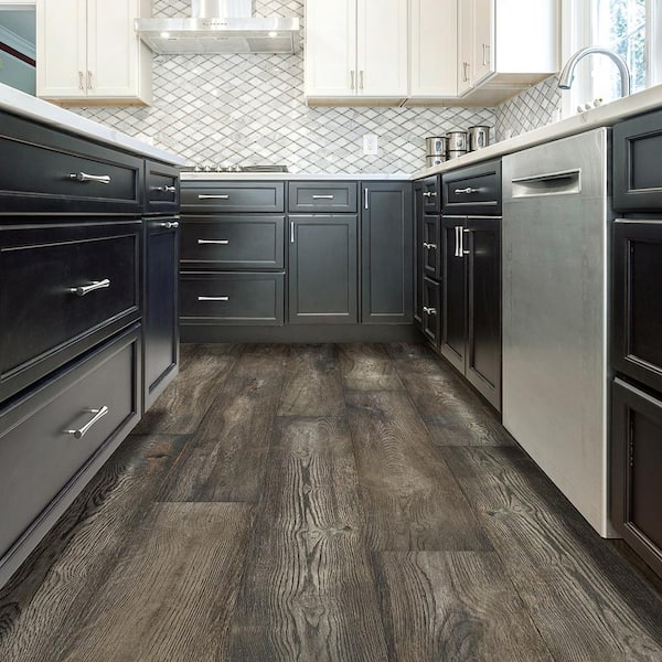 Lifeproof Badlands Oak 2/7 in. T x 6.5 in. W Click Lock Engineered Hardwood Flooring (19.5 sq.ft./case)