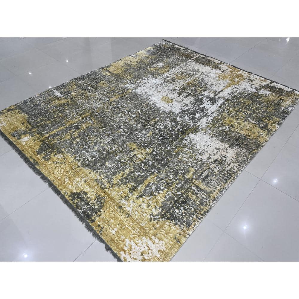 Ivory and Gold Hand-Knotted Wool Transitional Area Rug, 7' x 9'
