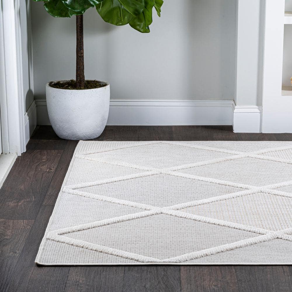 Ivory Trellis 5x8 Synthetic Indoor/Outdoor Area Rug