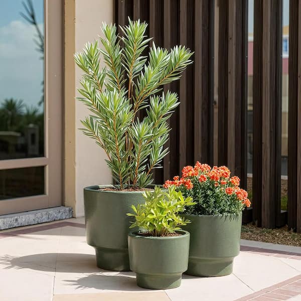Dovelina Green Set of 3 Mixed Size Outdoor Ceramic Plant Pots