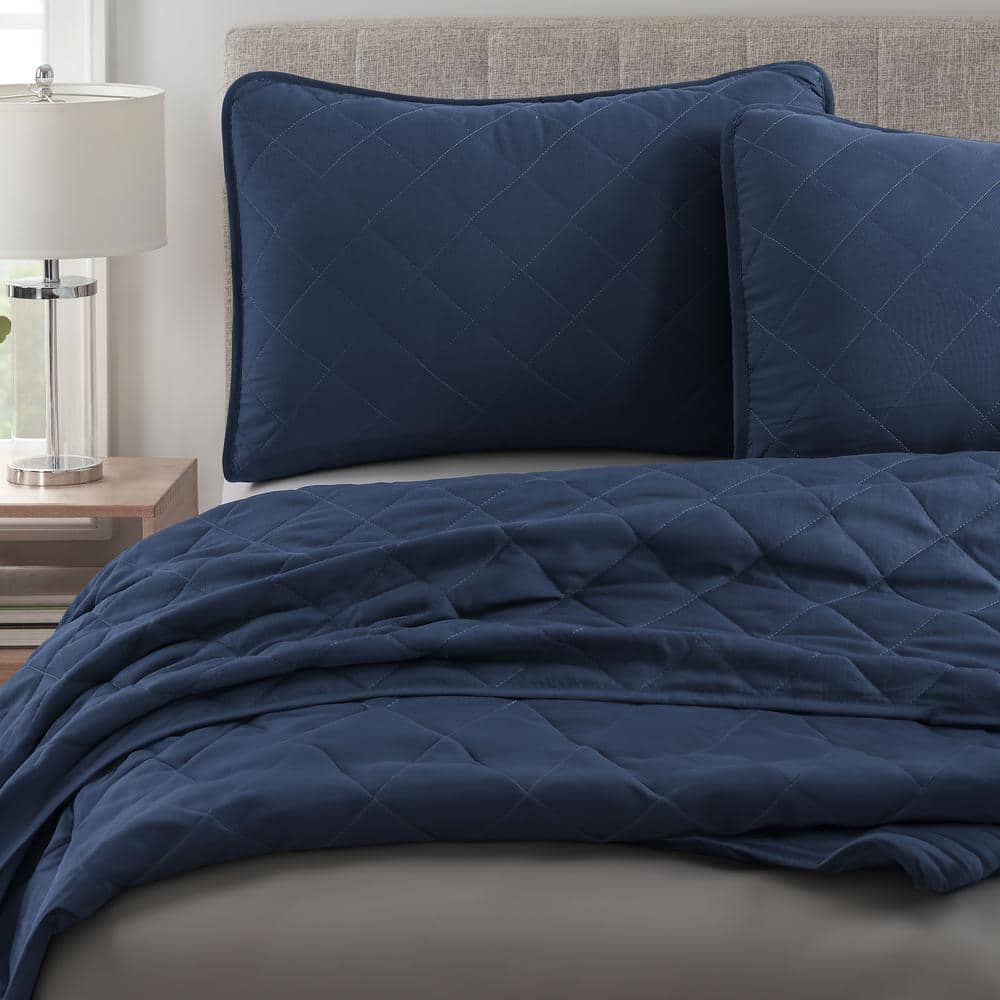 Navy Full Microfiber Diamond-Stitched Reversible Quilt Set