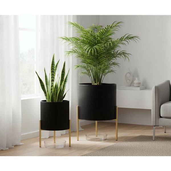 Unbrand Set of 2 Black & Gold Metal Planters with Stand (8.25/10.5