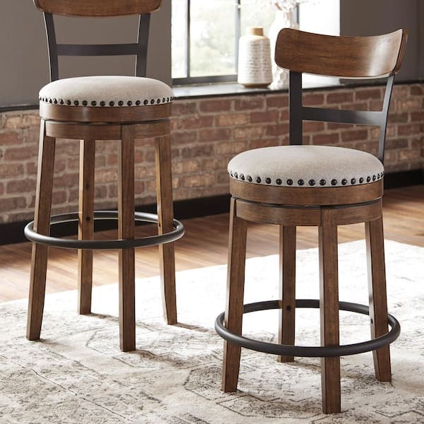 Signature DESIGN BY ASHLEY Valebeck 30.5 in. Brown High Back Wood