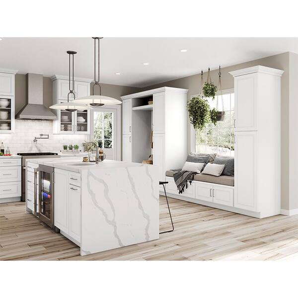 Hampton Bay Designer Series Elgin Assembled 30x36x12 in