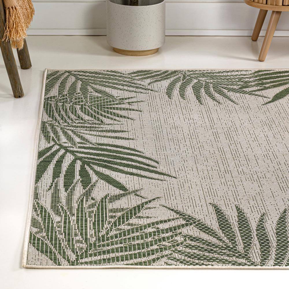 Isla Green and Cream Synthetic 3 x 5 Palm Frond Area Rug