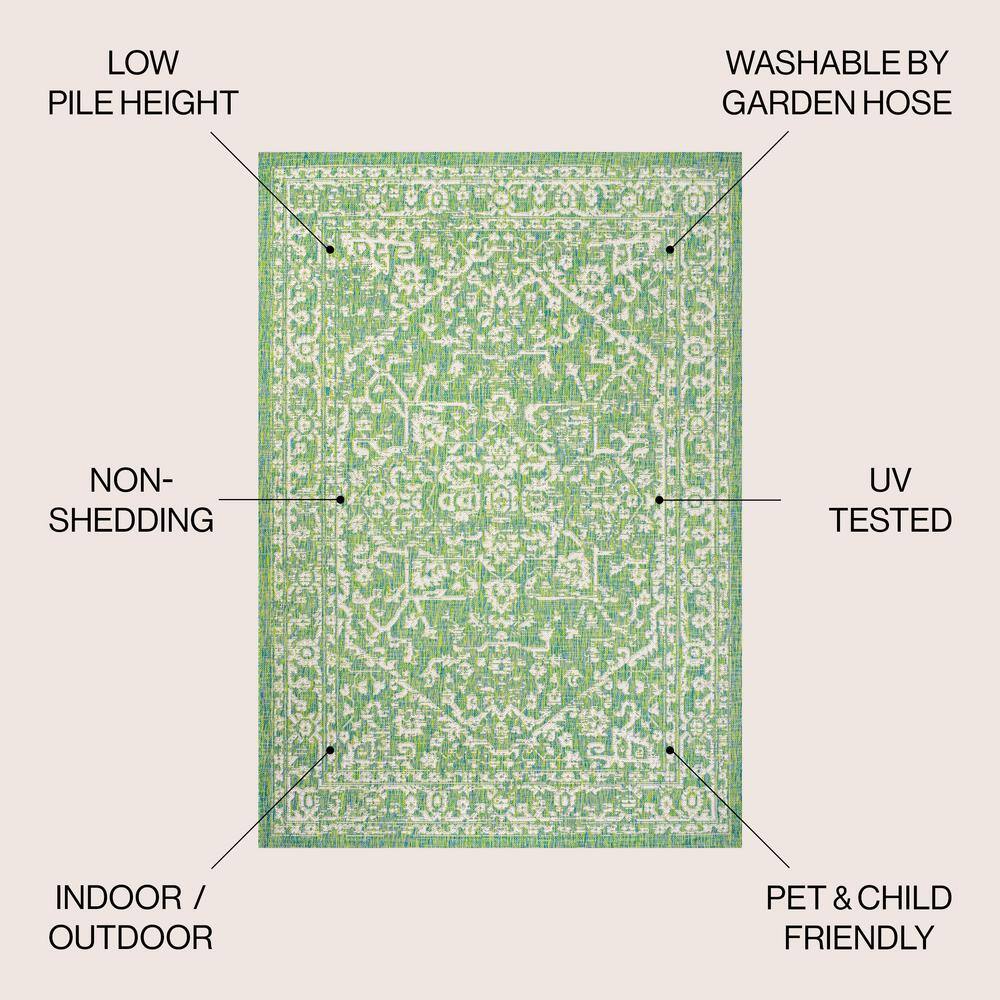 Bohemian Medallion Cream/Green Synthetic 4' x 6' Area Rug