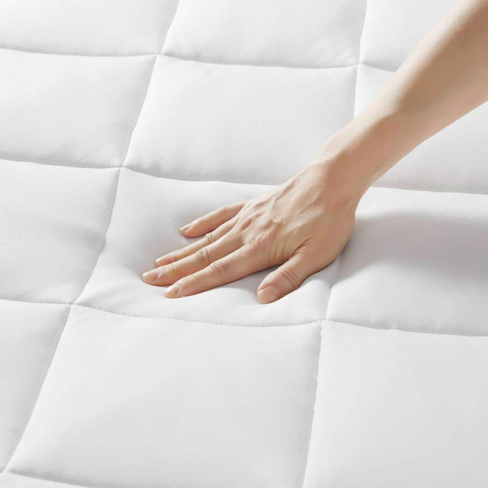 Queen White Cooling Touch Down Alternative Mattress Pad