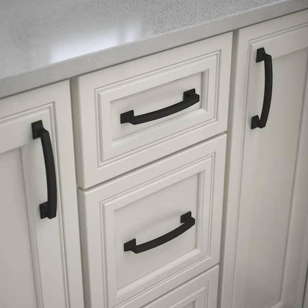 Classic Edge 5-1/16 in. (128 mm) Classic Matte Black Cabinet Drawer Pull
