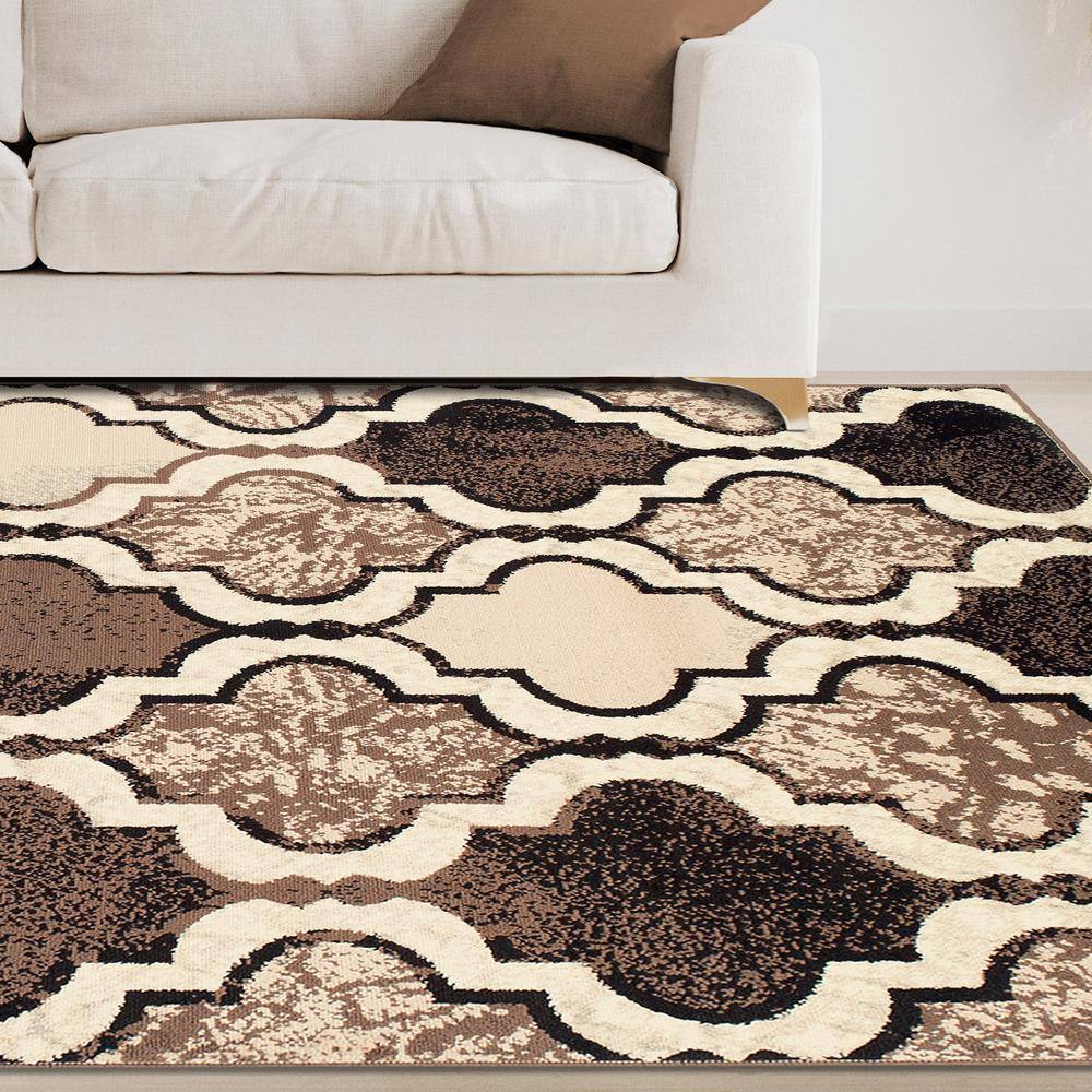 Ivory and Gray Synthetic Trellis Area Rug, 4' x 6'