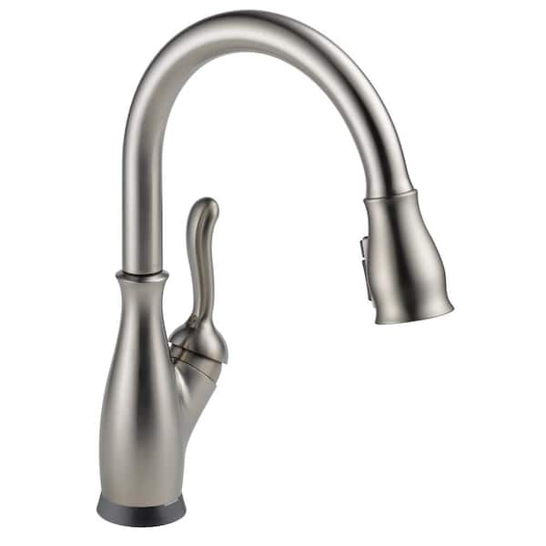 Delta Leland Touch2O with Touchless Technology Single Handle Pull Down Sprayer Kitchen Faucet in Spotshield Stainless