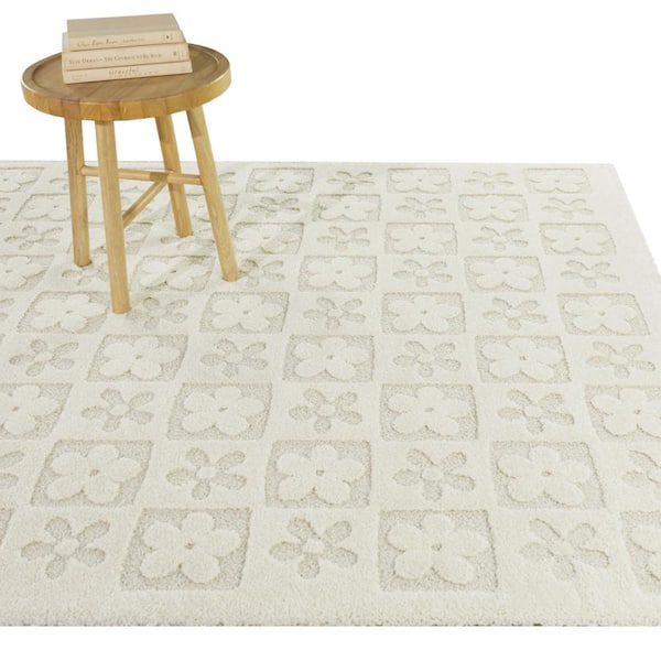 Alyson Cream 5 ft. x 7 ft. Floral Area Rug