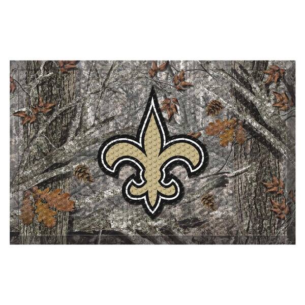 FANMATS NFL New Orleans Saints 19 in. x 30 in. Outdoor Camo Scraper