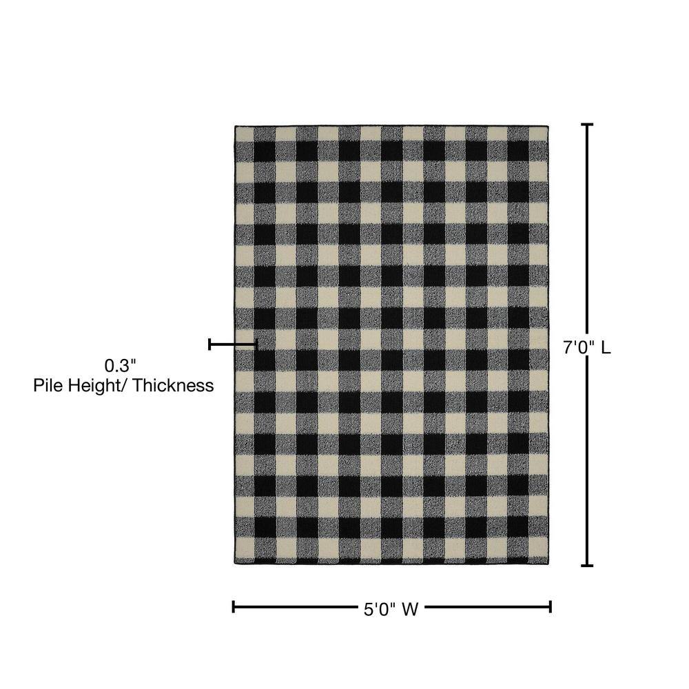 Country Living Tufted Buffalo Plaid 5' x 7' Black/Ivory Area Rug