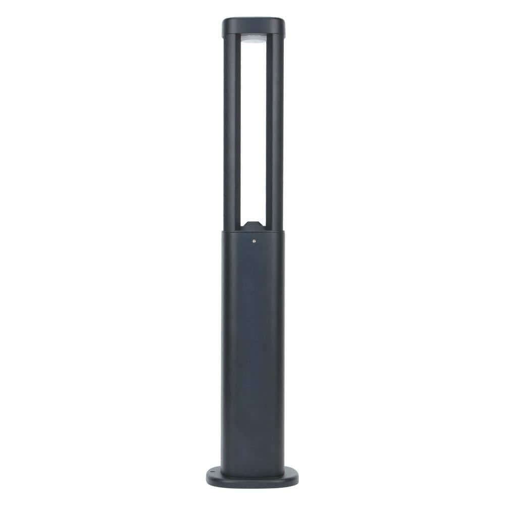 Black Cast Aluminum LED Pathway Light for Outdoor Use
