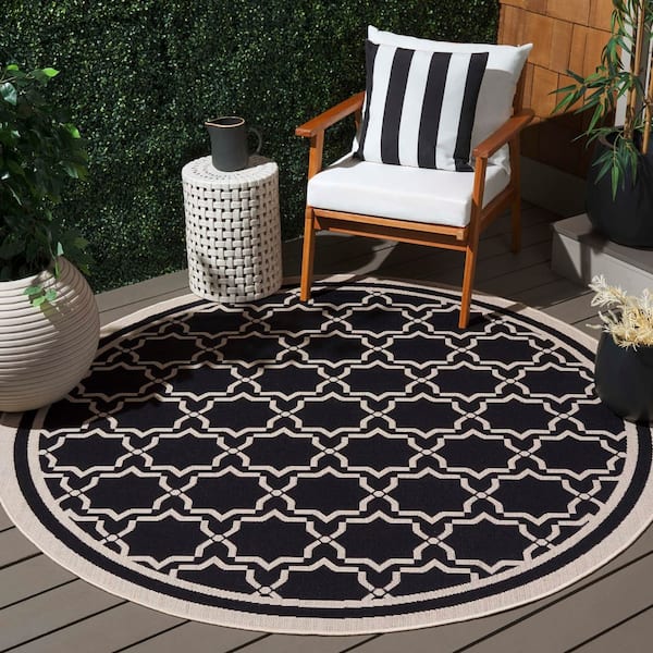 Courtyard Black/Beige 5 ft. x 5 ft. Round Geometric Indoor/Outdoor Patio  Area Rug
