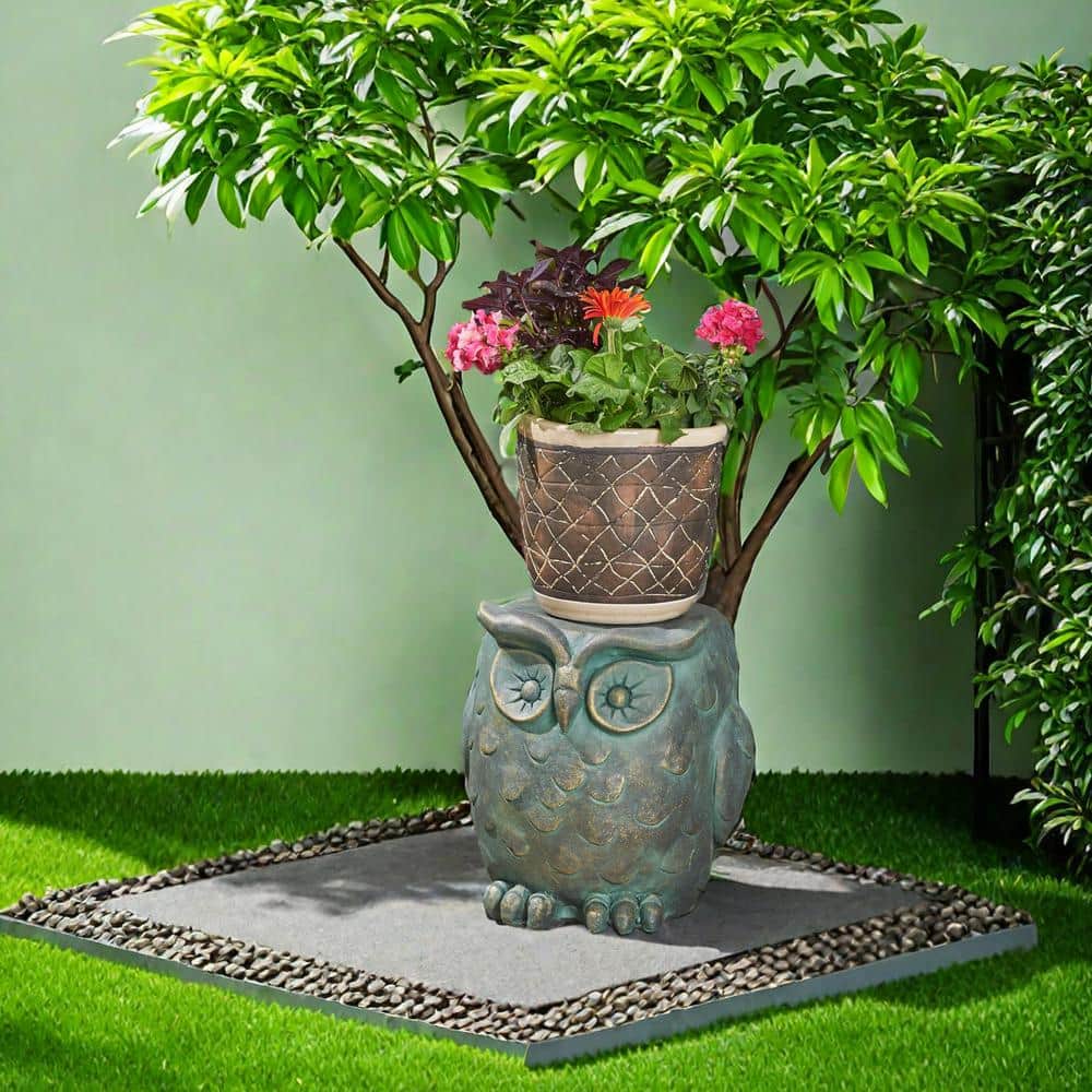 Agnes Owl Garden Stool in Gold Patina Lightweight Concrete, 12.50 inch
