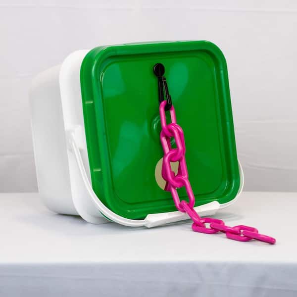 2 in. (#8, 51 mm) x 65 ft. Heavy Duty Plastic Safety Chain Magenta in a Pail