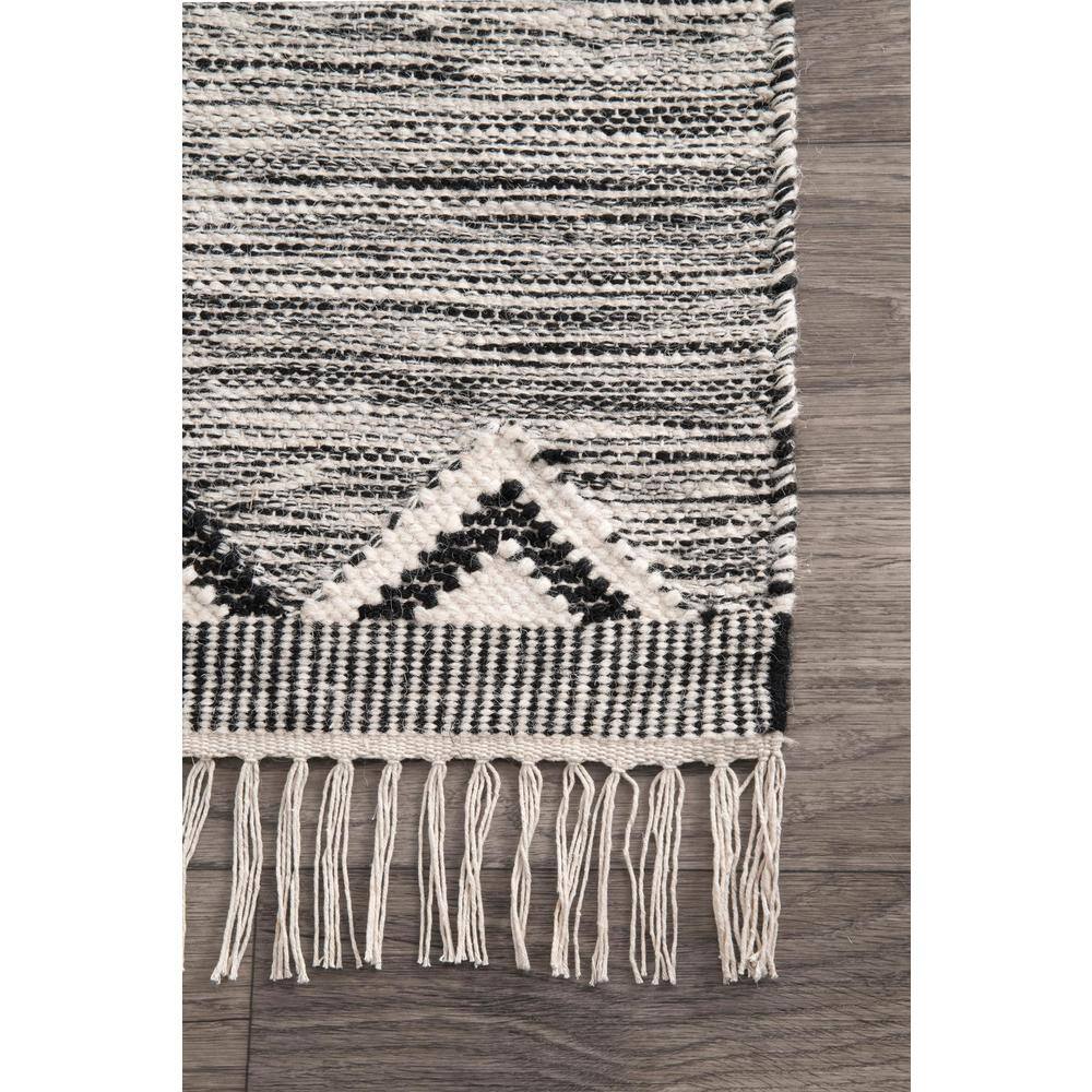 Handmade Braided Tassel Black Wool Shag Area Rug, 2' x 3'