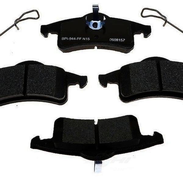 Raybestos Disc Brake Pad Set 1999-2004 Jeep Grand Cherokee 4.0L 4.7L