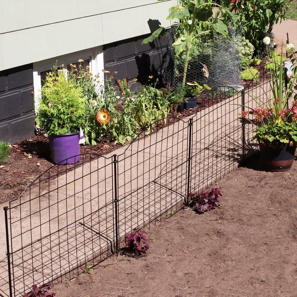 Black Steel Arched Grid Decorative Garden Fence Panels Set