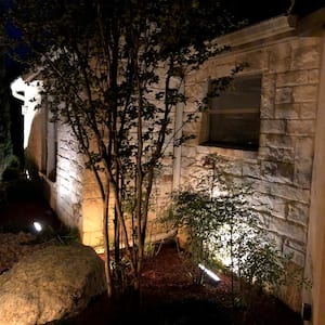 Solar Black Outdoor Integrated LED Landscape Wall Wash Spot Light