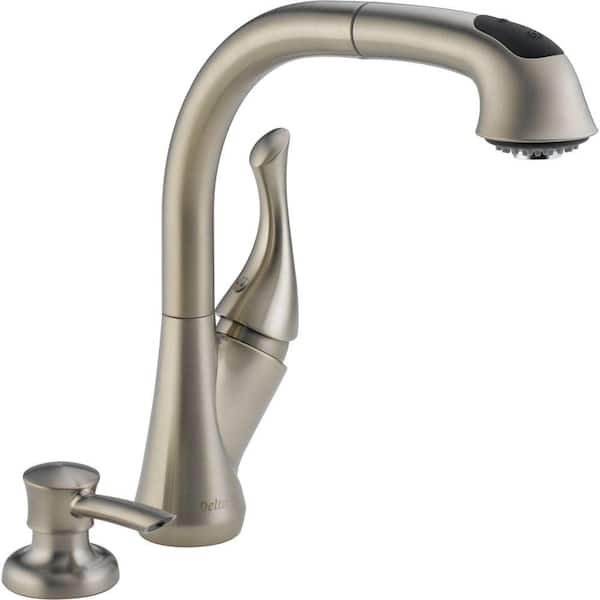 Delta Single-Handle High Arc Kitchen Faucet in Stainless