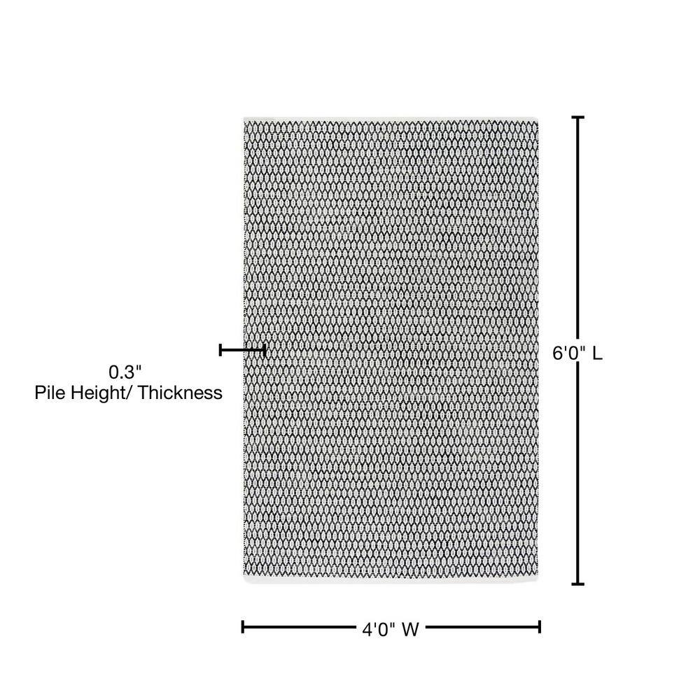 Handwoven Montauk Cotton Flatweave Rug in Black/Ivory - 4' x 6'