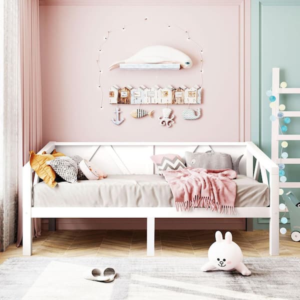 White Wood Frame Twin Size Daybed with Wood Slat Support