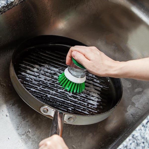 Smart Design Palm Brush & Stand - Contoured Non-Slip Grip - No-Leak Valve - Long Lasting Bristles - Odor Resistant - Dishwasher Safe - Cleaning Pots