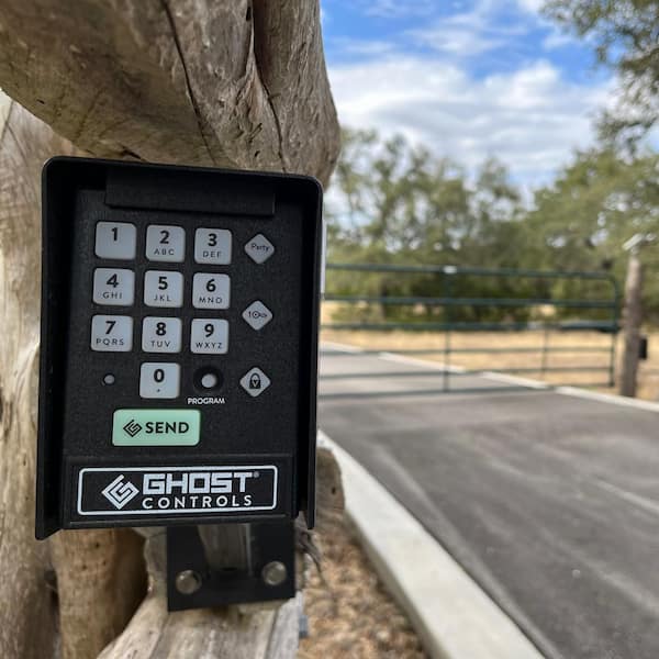 Ghost Controls Keypad Mounting Pedestal for Driveway Gate Opener - Party Mode, Vacation Mode, 20 Access Codes, Battery Powered