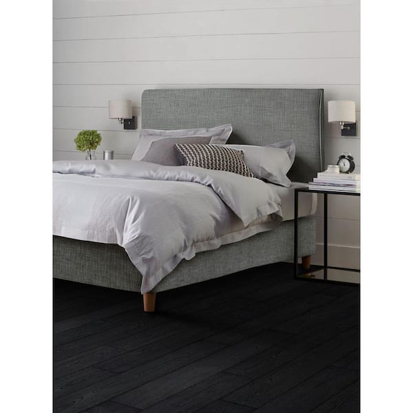 Pergo Fusion Night Black Oak 10 mm T x 7.48 in. W x 47.24 in. L