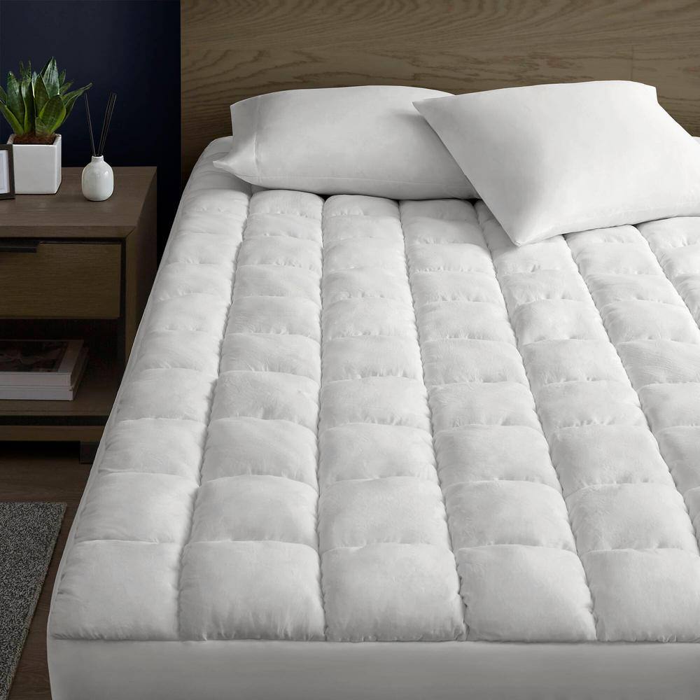 Twin White Down Alternative Mattress Pad with 3D Puff Stitching