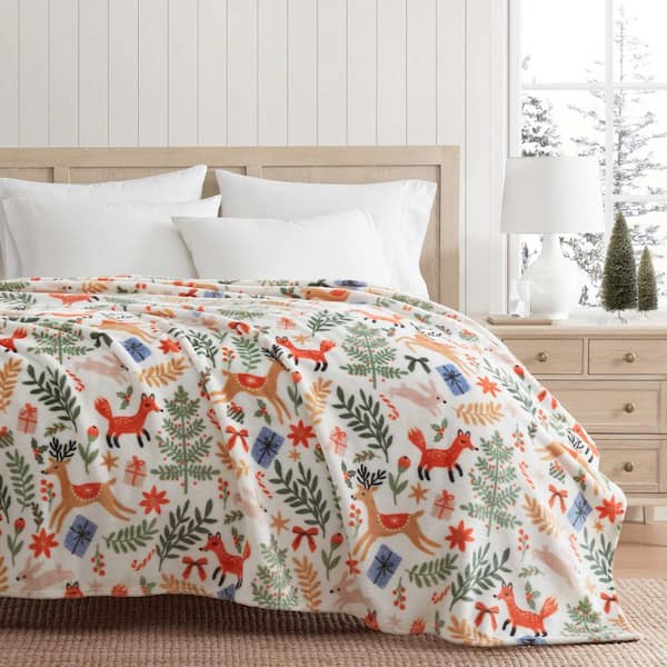 Holiday Woodland 1-Piece White/Light Blue Ultra Soft Plush Fleece 60 in. x 70 in. Throw Blanket