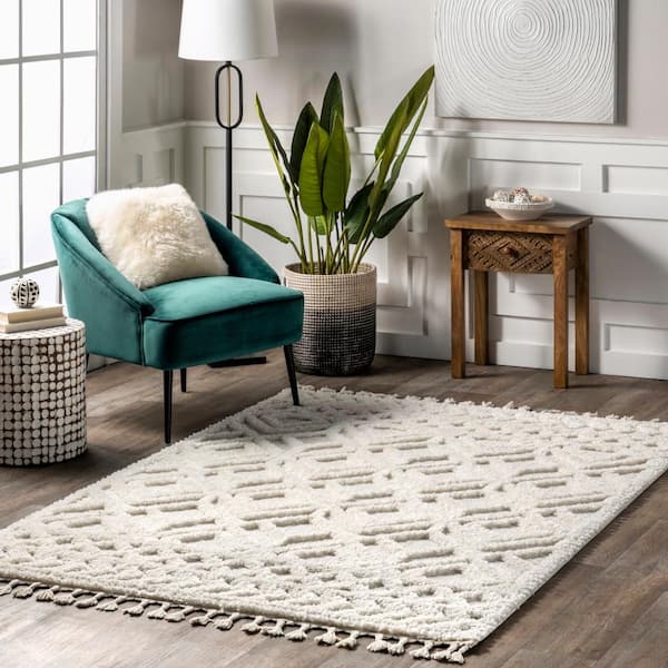 nuLOOM Akia Cream 5 ft. x 8 ft. Geometric Area Rug