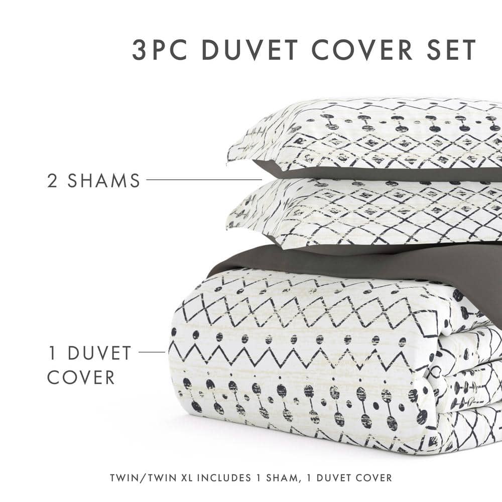 Gray and White Geometric Pattern King/Cal King Duvet Cover Set