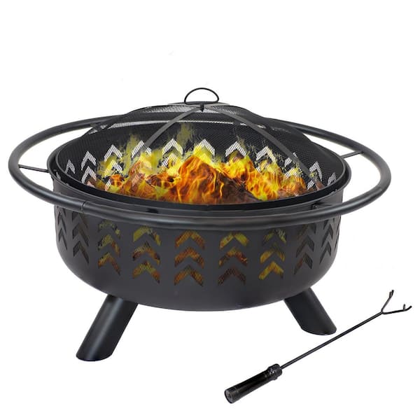 Sunnydaze Decor 36 in. (91.4 cm) Arrow Motif Black Steel Fire Pit with Spark Screen and Cover