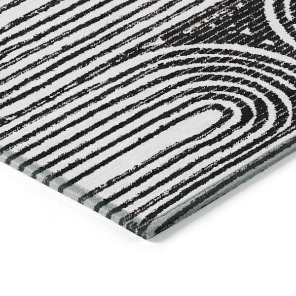 Chantille ACN540 Black 1 ft. 8 in. x 2 ft. 6 in. Machine Washable Indoor/Outdoor Geometric Area Rug