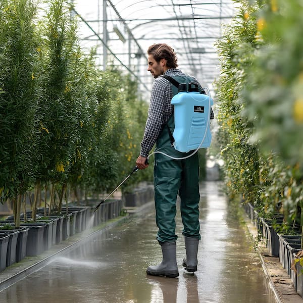 COOLSHARK Battery Powered Backpack Sprayer 4 Gal., Electric Backpack Garden  Sprayer w/ 3-Nozzles for Weed/Pest Control, Watering BPS-002 - The Home  Depot