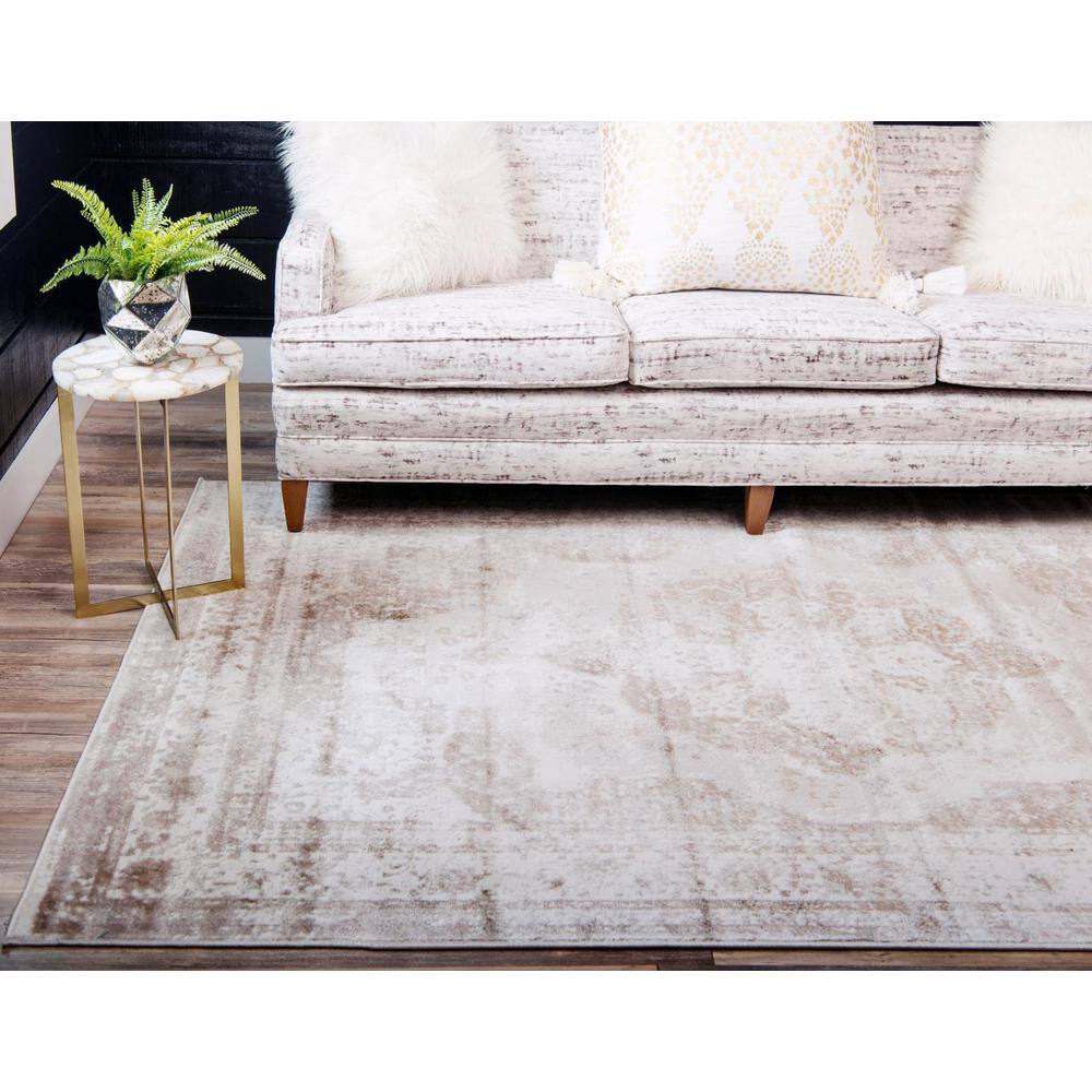 Reversible Easy-Care Synthetic Area Rug in Light Brown, 7' x 10'
