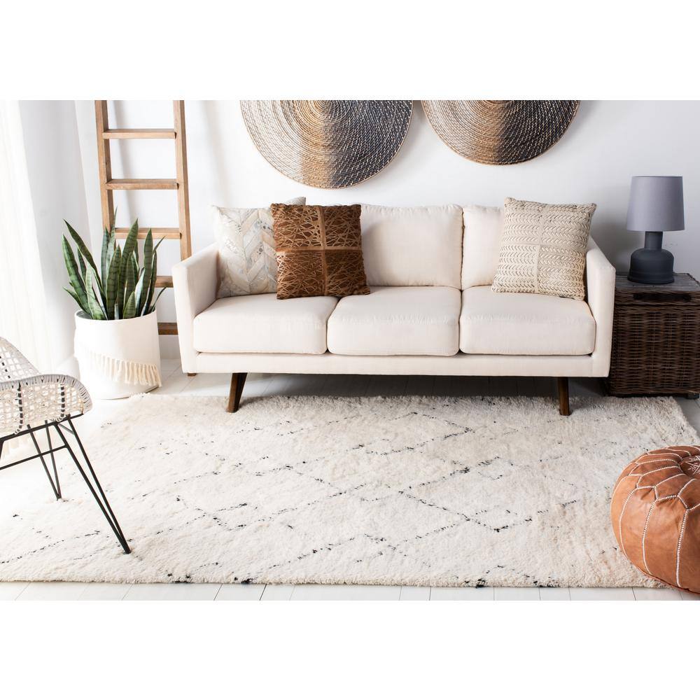 Ivory and Black Hand-Tufted Wool Shag Area Rug, 5' x 8'