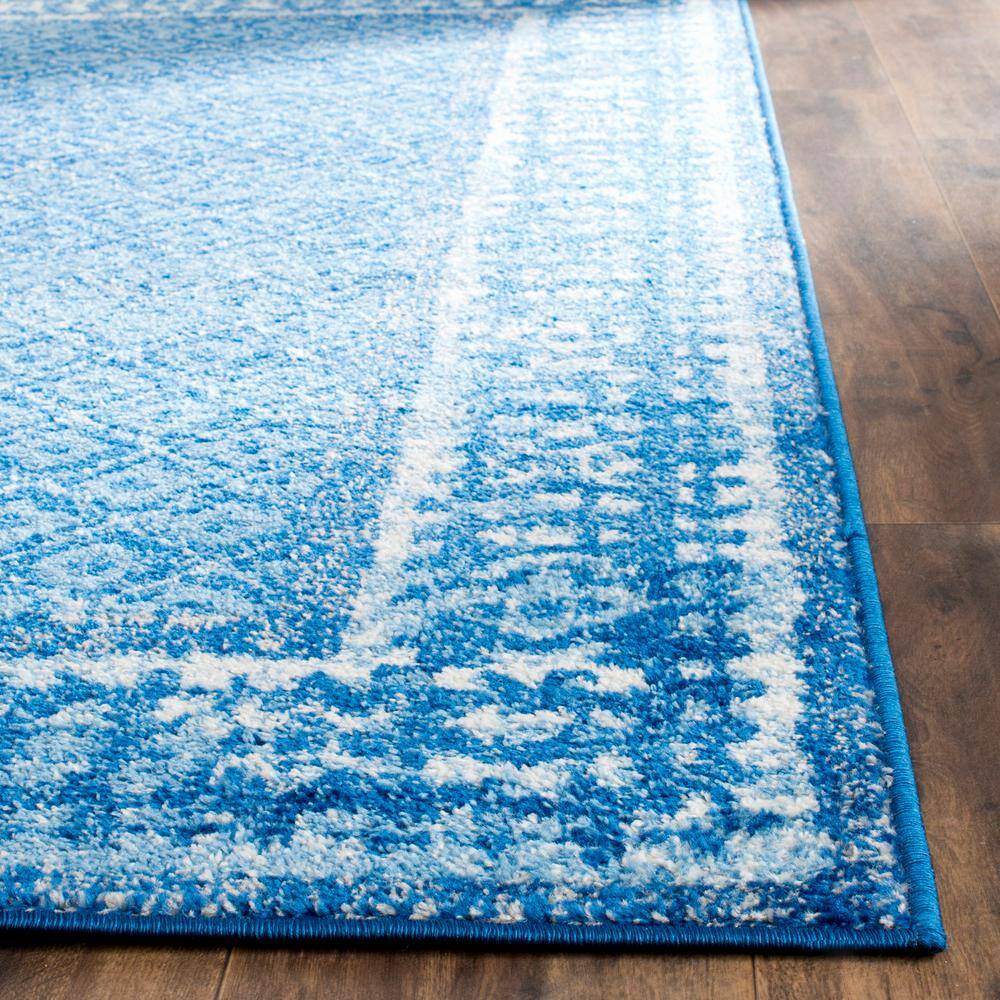 Chic Lodge Style Easy-Care Blue Synthetic 5' x 7' Area Rug