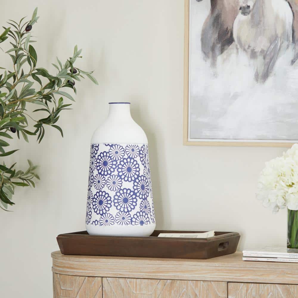 Country Charm 16'' White Metal Decorative Table Vase