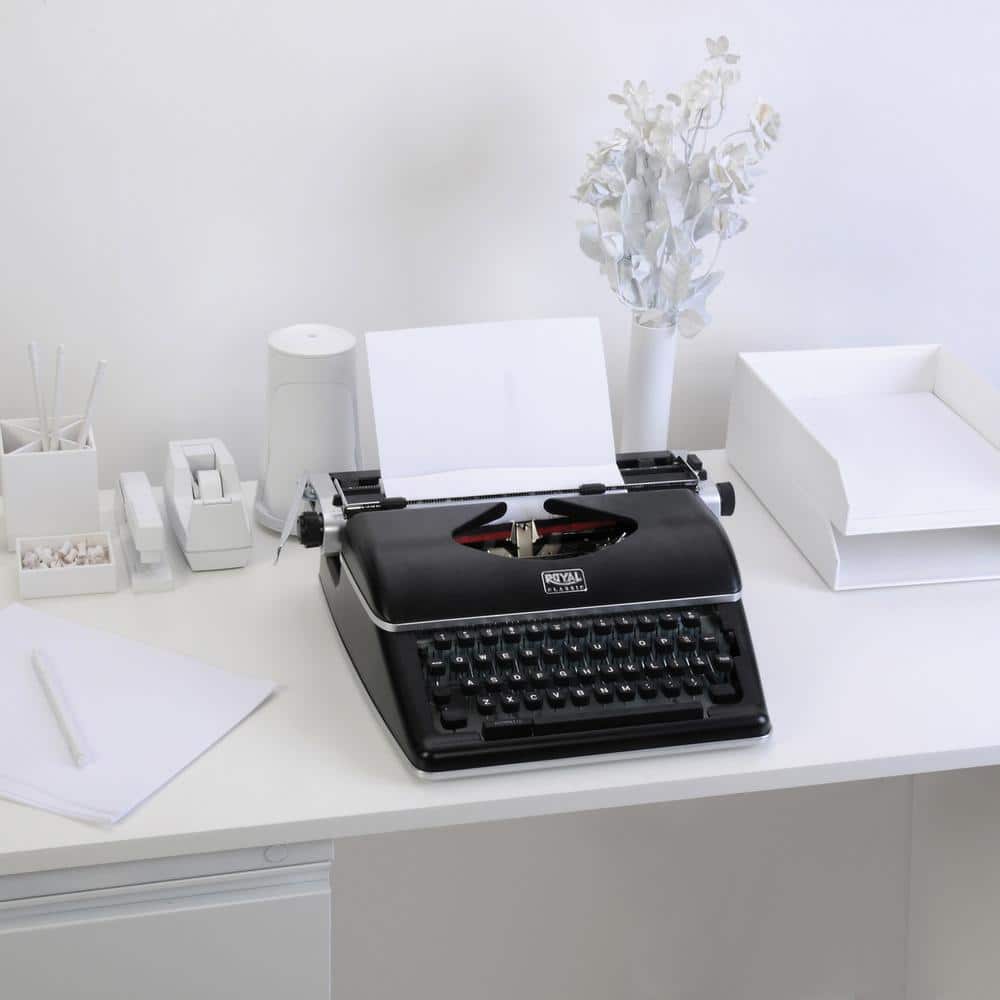 Royal Black Portable Manual Typewriter with Metal Housing