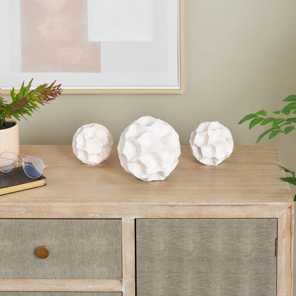 White Resin Orbs and Vase Filler with Varying Sizes (3-Pack)