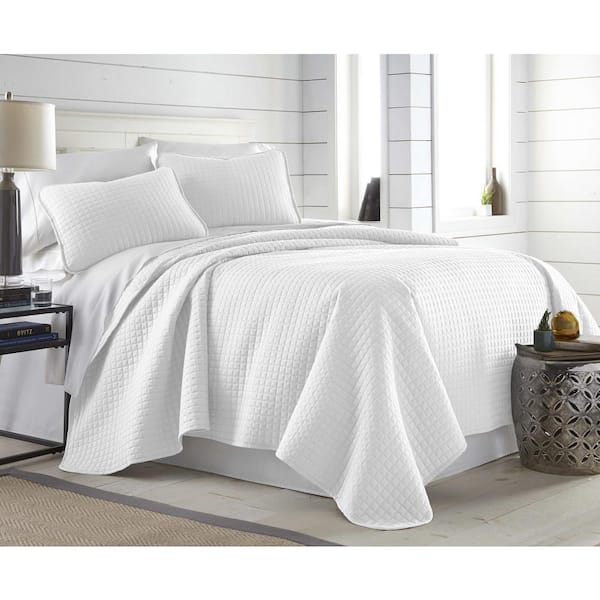 Southshore Fine Linens Vilano Oversized White Microfiber Full/Queen Quilt and Sham Set
